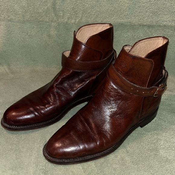 Other - Men’s Leather Dress Ankle Boots. Sz 10. EUC. VTG. Slide on with strap & buckle.